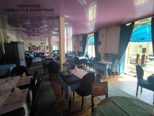À VENDRE – Ancien relais de poste rénové en bar-restaurant avec hôtel