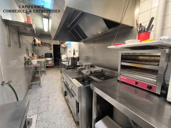 À VENDRE – Ancien relais de poste rénové en bar-restaurant avec hôtel