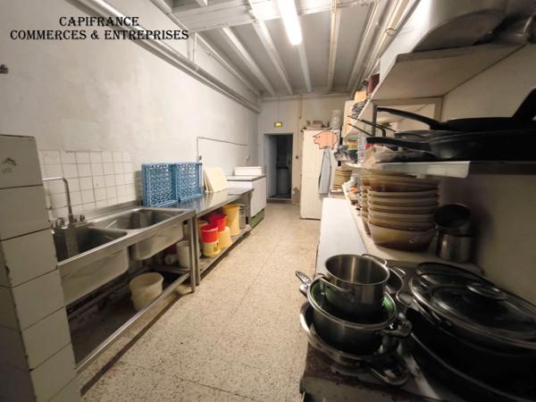 À VENDRE – Ancien relais de poste rénové en bar-restaurant avec hôtel