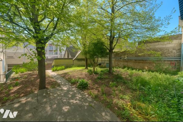 Pavillon de caractère – Secteur Paul-Bert – Tours
Idéal pour loft ou atelier d'artiste