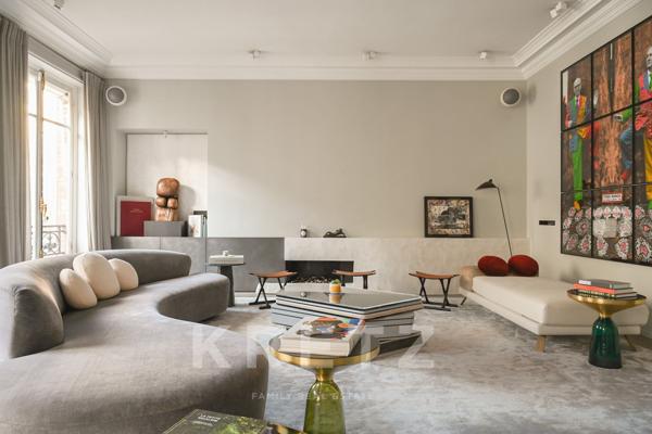 Appartement de réception à deux pas de l'Elysée par l'architecte Michel Bismut