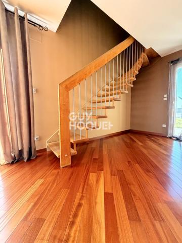 MAISON À VENDRE DE 6 PIÈCES DE 170,00 M²