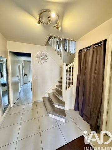 Maison à vendre 6 pièces 123 m² Sainte-Geneviève-des-Bois