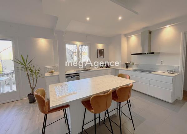 Appartement à SAINT-NOM-LA-BRETECHE, 78860 - 7 pièces 192m²