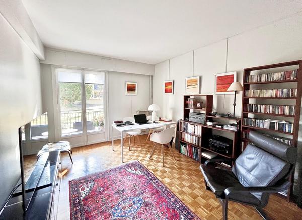 Appartement à SAINT-NOM-LA-BRETECHE, 78860 - 7 pièces 192m²