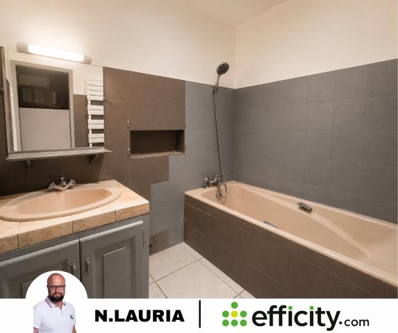 Maison
         6 pièces
        - 100 m² 250 000 € *