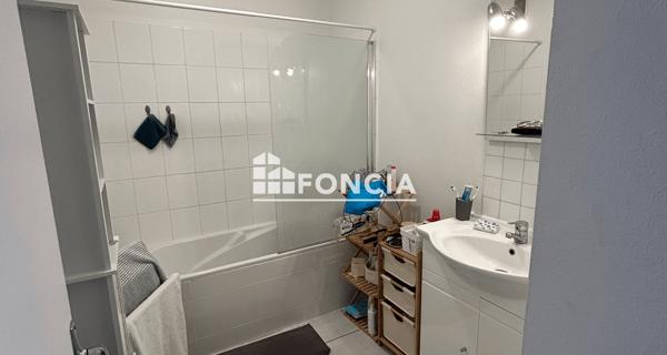 Location Appartement 3 pièces 63.5 m² - Clermont-ferrand 63000