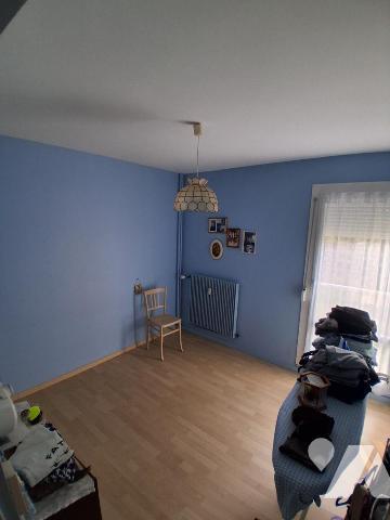 VITTEL proche commerce