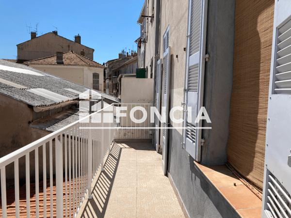 Location Appartement 2 pièces 45 m² - 79 AVENUE ALPHONSE DENIS Hyeres 83400