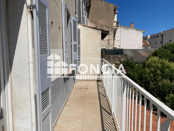 Location Appartement 2 pièces 45 m² - 79 AVENUE ALPHONSE DENIS Hyeres 83400