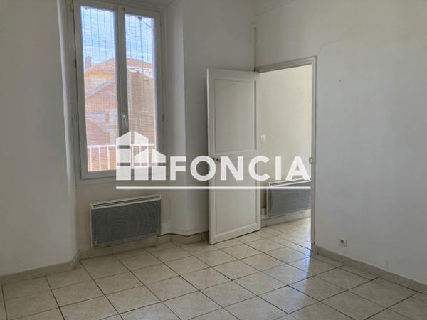Location Appartement 2 pièces 45 m² - 79 AVENUE ALPHONSE DENIS Hyeres 83400