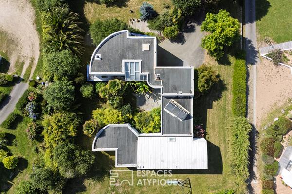 Une maison d’architecte inspirée, face à la mer