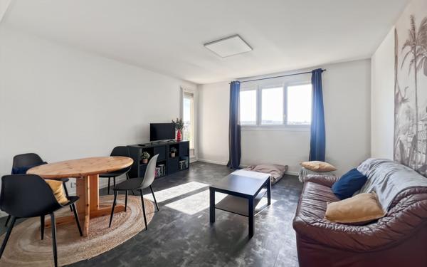 Appartement à louer    2 pièces • 80,23 m2 Reims