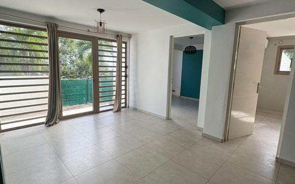 Maison à vendre    6 pièces • 251,70 m2 Le Gosier