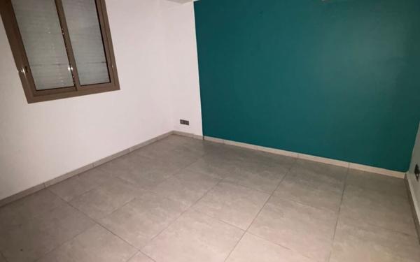 Maison à vendre    6 pièces • 251,70 m2 Le Gosier