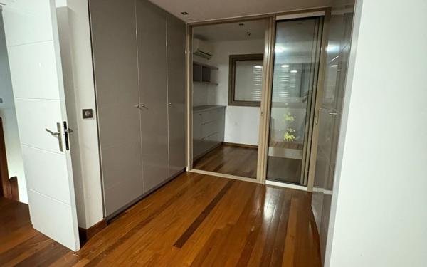 Maison à vendre    6 pièces • 251,70 m2 Le Gosier