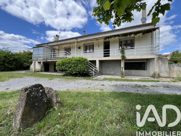 Maison à vendre 12 pièces 318 m² Saint-Étienne-de-Fontbellon