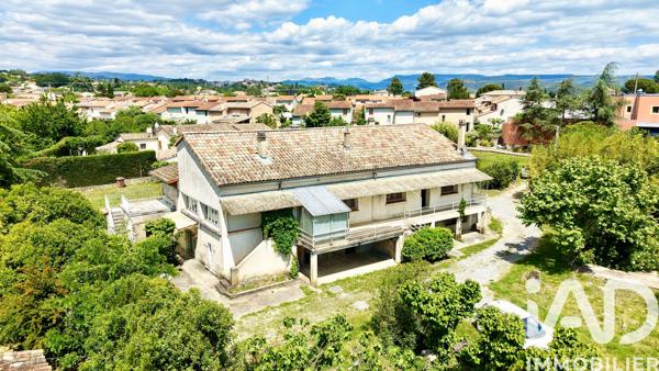Maison à vendre 12 pièces 318 m² Saint-Étienne-de-Fontbellon