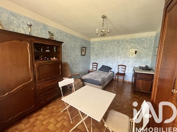 Maison à vendre 12 pièces 318 m² Saint-Étienne-de-Fontbellon