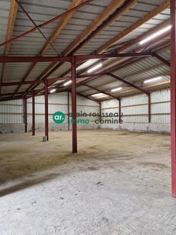 Entrepôt 2500m² – St christophe du bois
