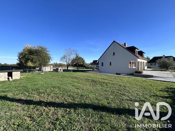 Maison à vendre 6 pièces 161 m² Notre-Dame-d'Oé