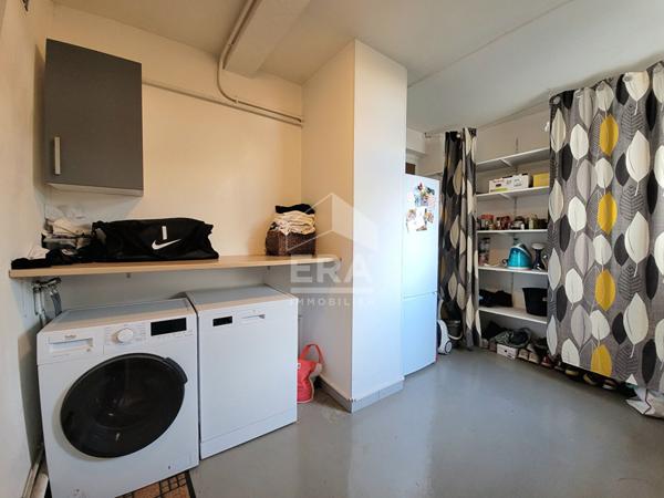 LOCATION - PAU - Secteur Trespoey / Allées de Morlaàs : Appartement T3 de 80 m² dans une résidence calme avec balcon et garage