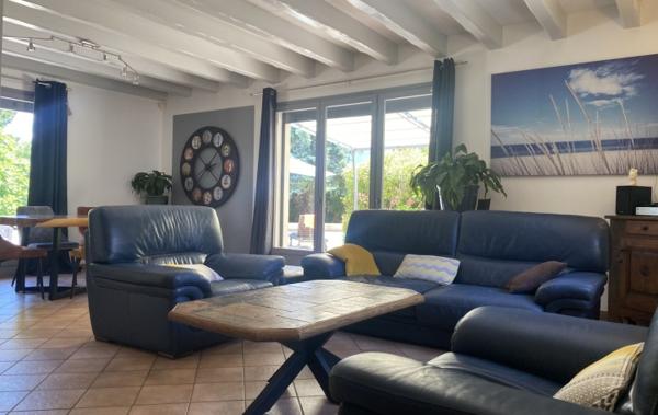 Vente Villa 200m² hab - piscine terrain 2450m² Domessin   