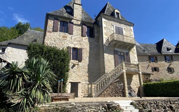 Maison à vendre    7 pièces •  Terrasson-Lavilledieu