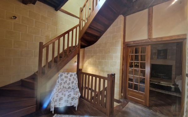 Maison à vendre    7 pièces •  Terrasson-Lavilledieu