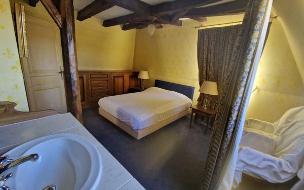 Maison à vendre    7 pièces •  Terrasson-Lavilledieu