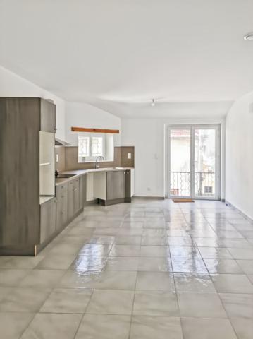 À vendre  T3 de 90,72 m²  avec garage  Copropriété sans charges