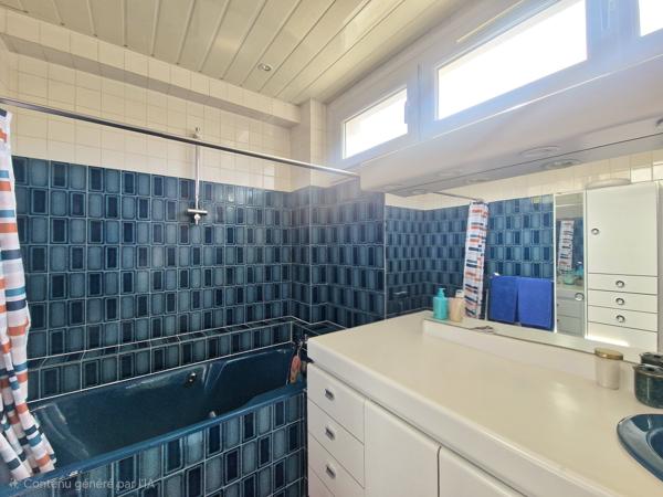 Appartement
         5 pièces
        - 100 m² Exclusivité 300 000 € *