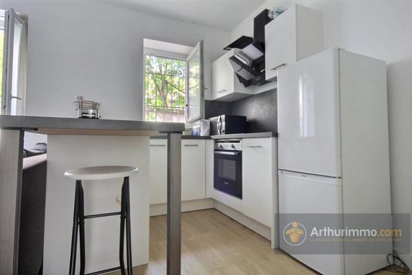 Vente                                                      Appartement
                        
                     2 pièces                      29 m2                     à Charenton-le-Pont