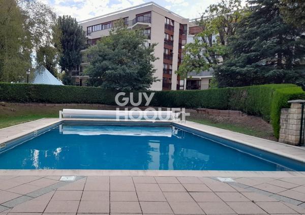 Appartement 5 pièces Le Chesnay Rocquencourt  78 m2 résidence Saint-Michel