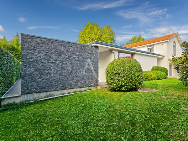 À vendre ? Villa T5 de charme avec piscine sur 1200 m² Allauch La Pounche