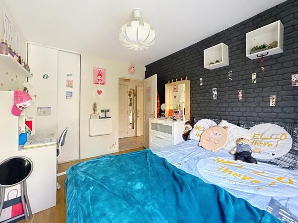 Villeurbanne (69100) T4 AVEC JARDIN DE 240 M² + GARAGE