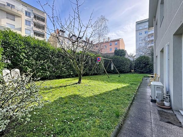 Villeurbanne (69100) T4 AVEC JARDIN DE 240 M² + GARAGE