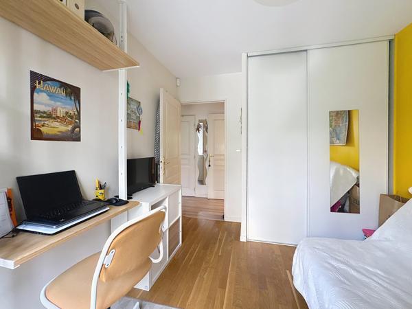 Villeurbanne (69100) T4 AVEC JARDIN DE 240 M² + GARAGE