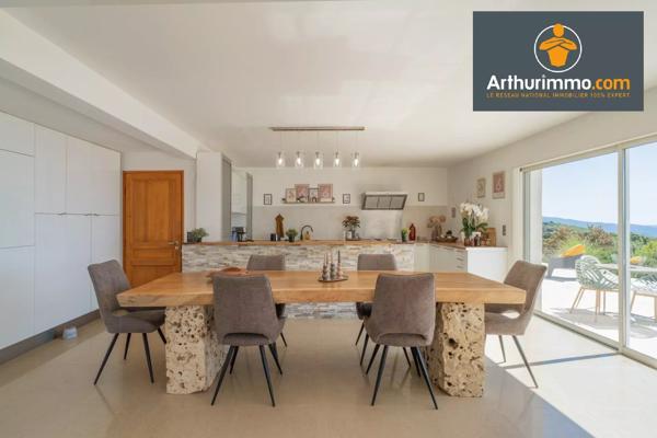 Vente                                                      Maison
                        
                     5 pièces                      269 m2                     à Porticcio