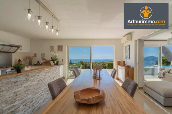 Vente                                                      Maison
                        
                     5 pièces                      269 m2                     à Porticcio