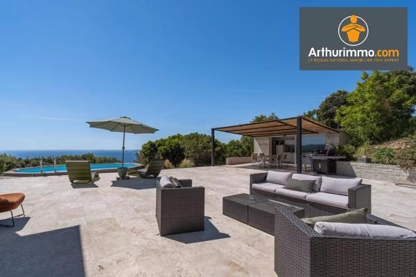 Vente                                                      Maison
                        
                     5 pièces                      269 m2                     à Porticcio
