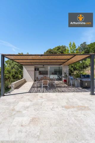 Vente                                                      Maison
                        
                     5 pièces                      269 m2                     à Porticcio