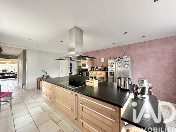 Maison à vendre 7 pièces 144,55 m² Sainte-Geneviève-des-Bois