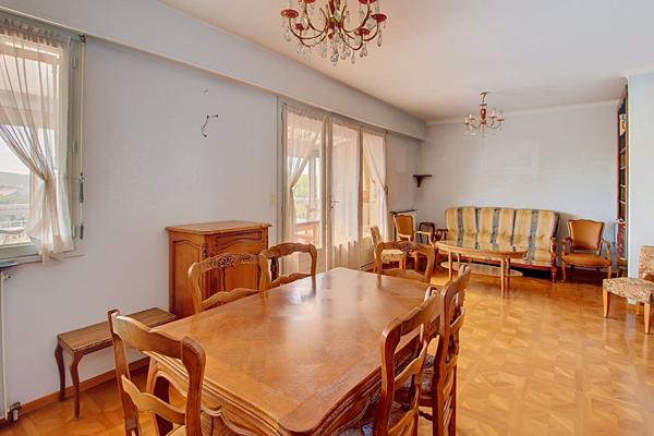 A VENDRE  ! Appartement 3 pièces à Draguignan - Dernier étage avec vue et terrasses