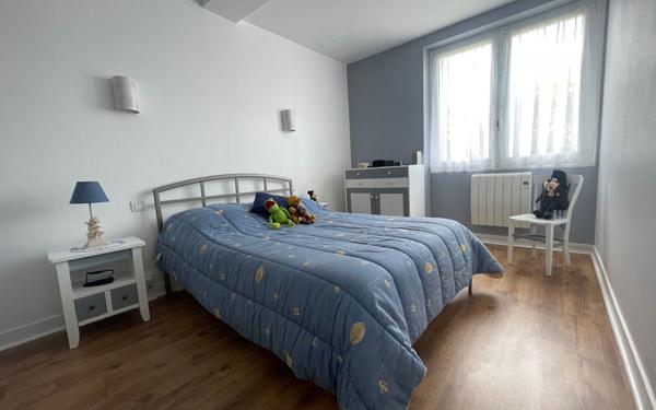 Maison à vendre    4 pièces • 901 m2 Chassenon