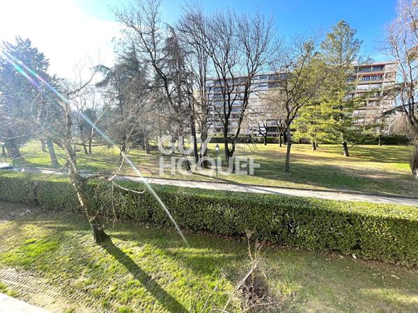 APPARTEMENT À LOUER DE 4 PIÈCES DE 107,08 M²