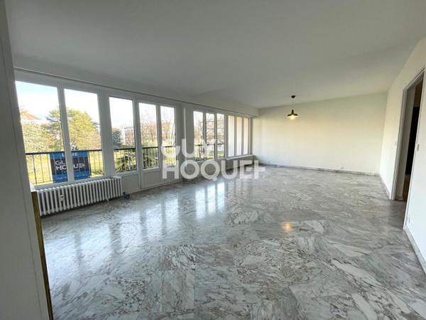 APPARTEMENT À LOUER DE 4 PIÈCES DE 107,08 M²