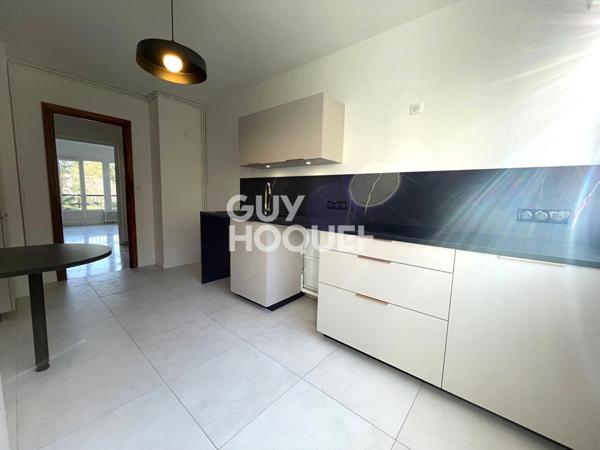 APPARTEMENT À LOUER DE 4 PIÈCES DE 107,08 M²