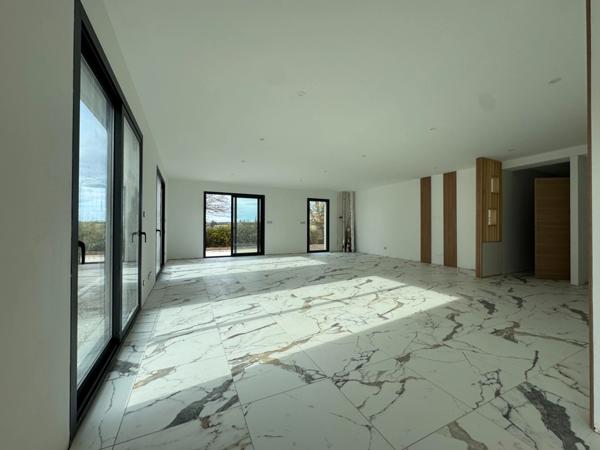 - RUGLES - 27250 - MAISON - T5 - 140M2 - 1H20 DE PARIS MONTPARNASSE- JARDIN -TERRASSE