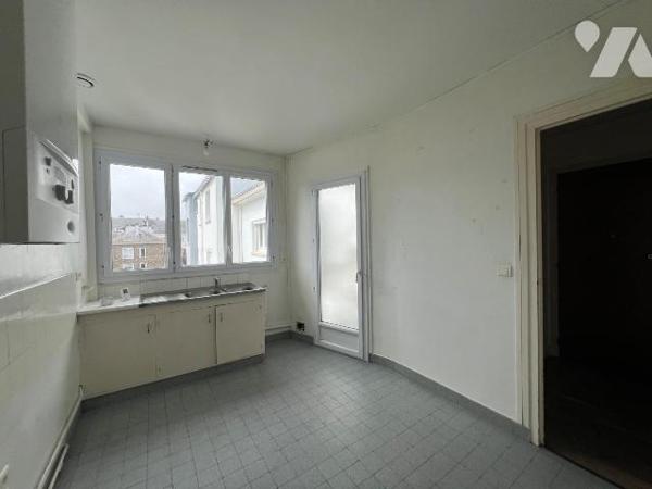 À VENDRE - SAINT-NAZAIRE - PROCHE PLACE DU COMMANDO - TOUT À PIED - APPARTEMENT TYPE 3
Proximi...
